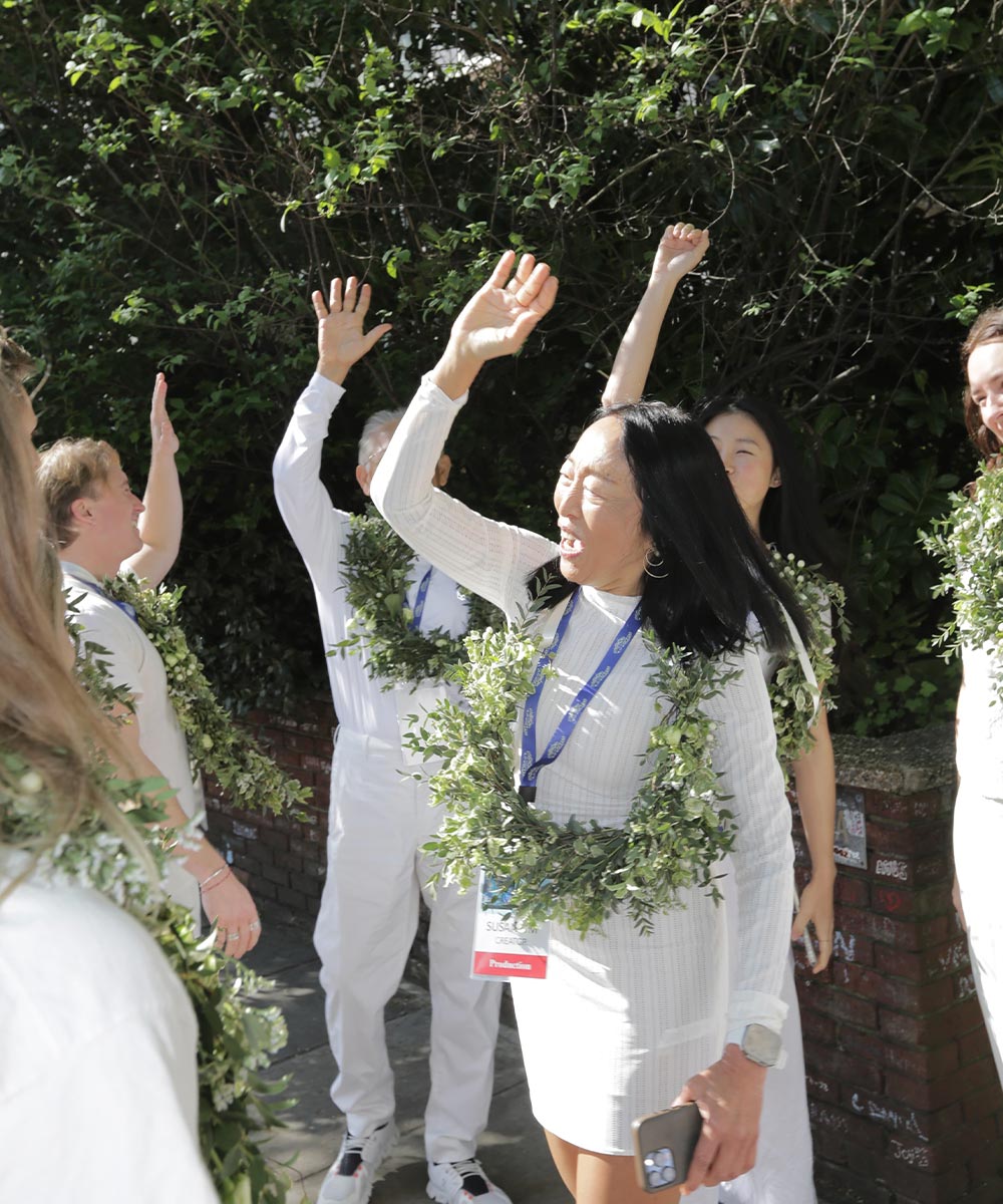 High five Yogis